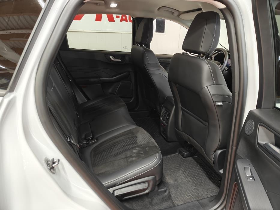 FORD Kuga 2025