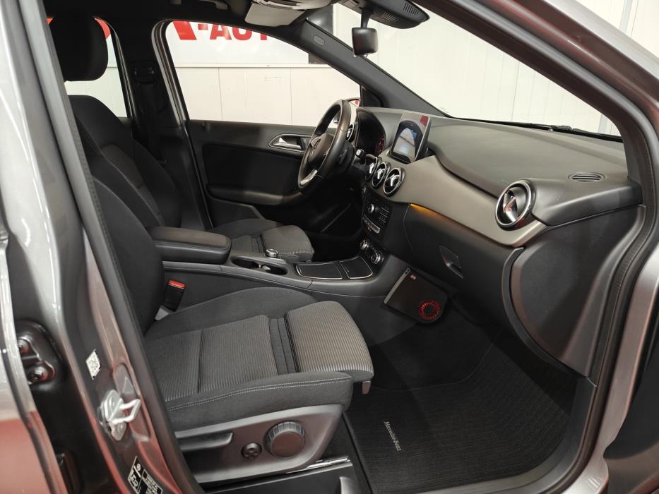 MERCEDES-BENZ B 2017