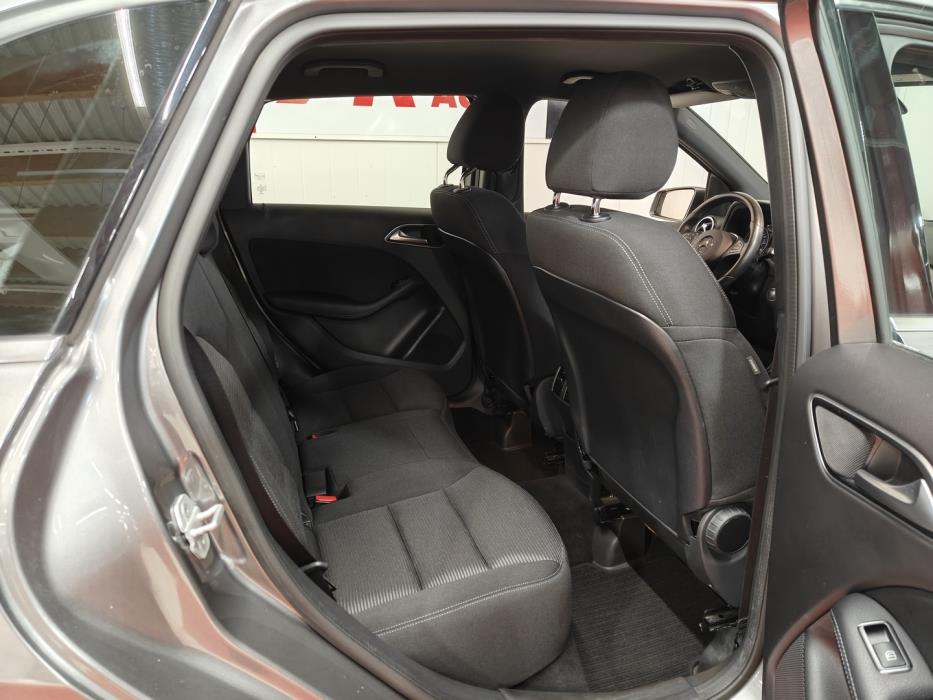 MERCEDES-BENZ B 2017