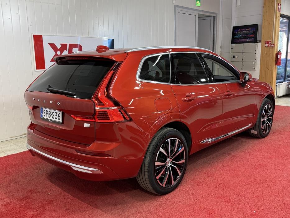 VOLVO XC60 2023