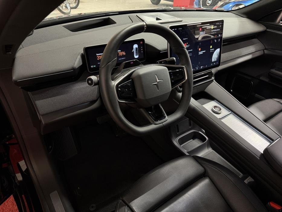 POLESTAR 4 2025