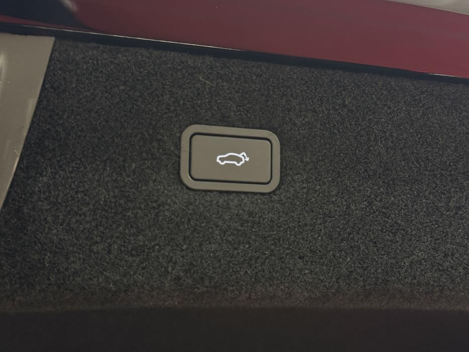 POLESTAR 4 2025