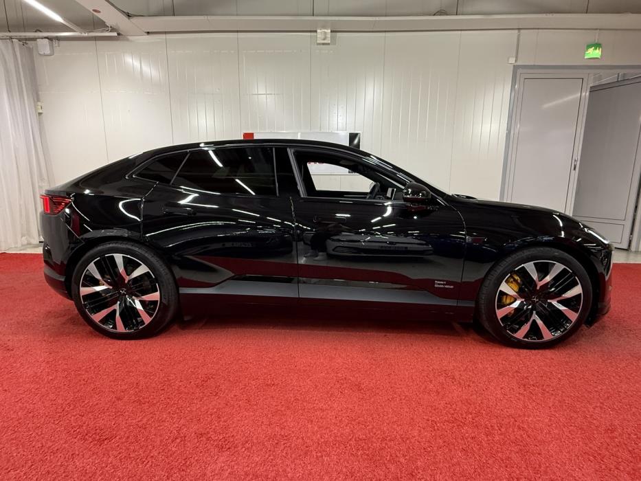 POLESTAR 4 2025