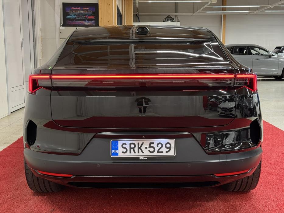 POLESTAR 4 2025