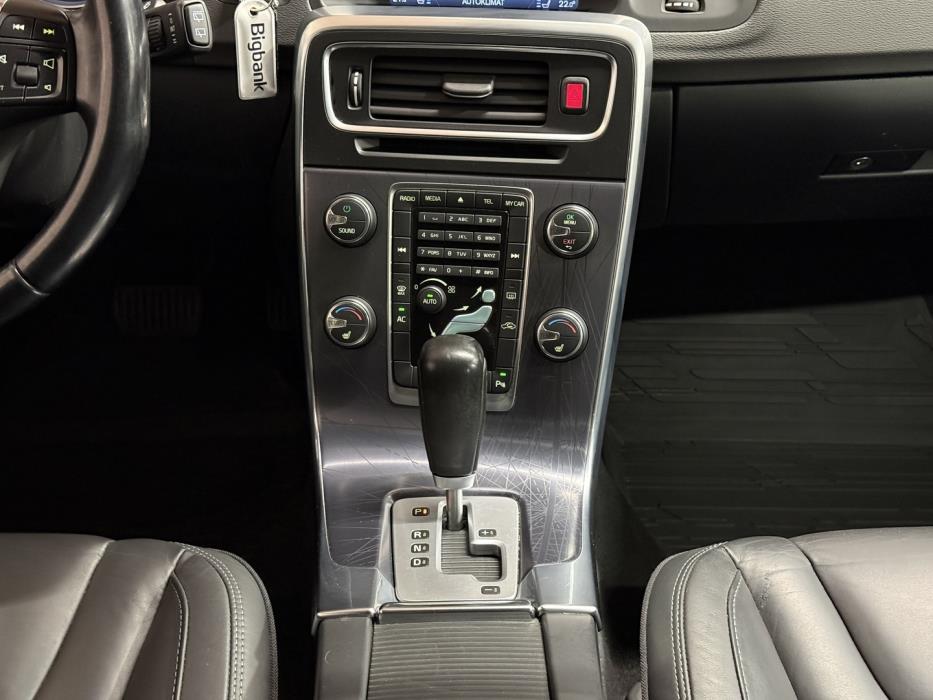 VOLVO V60 2012
