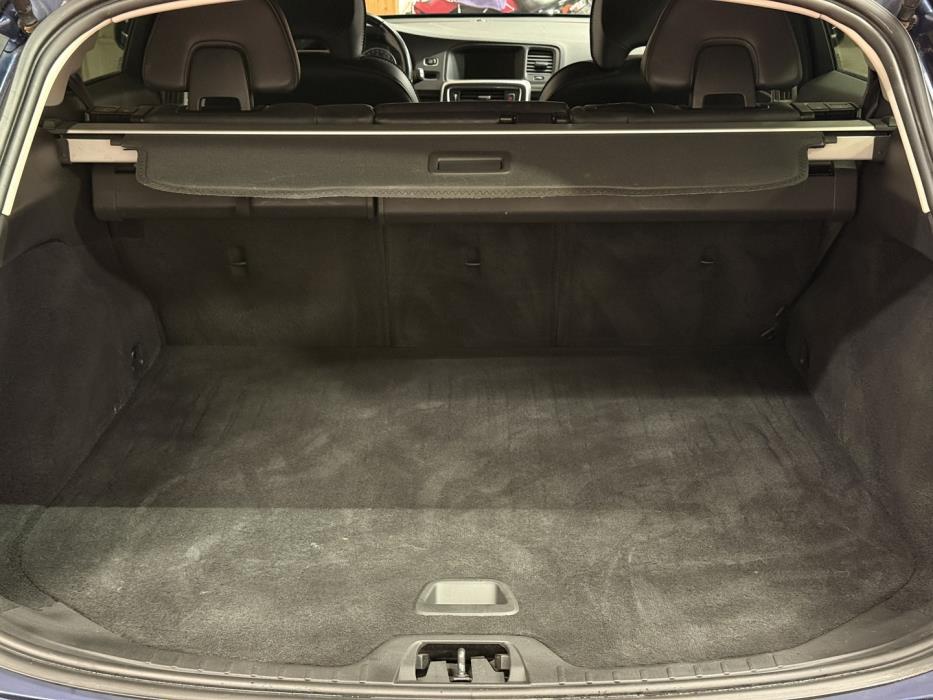 VOLVO V60 2012