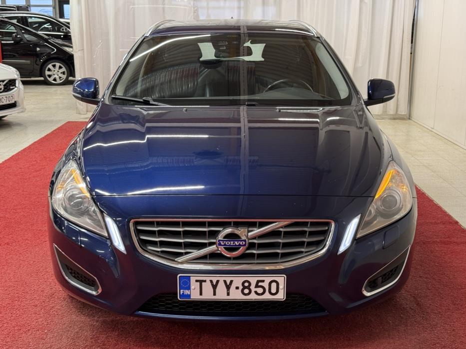 VOLVO V60 2012