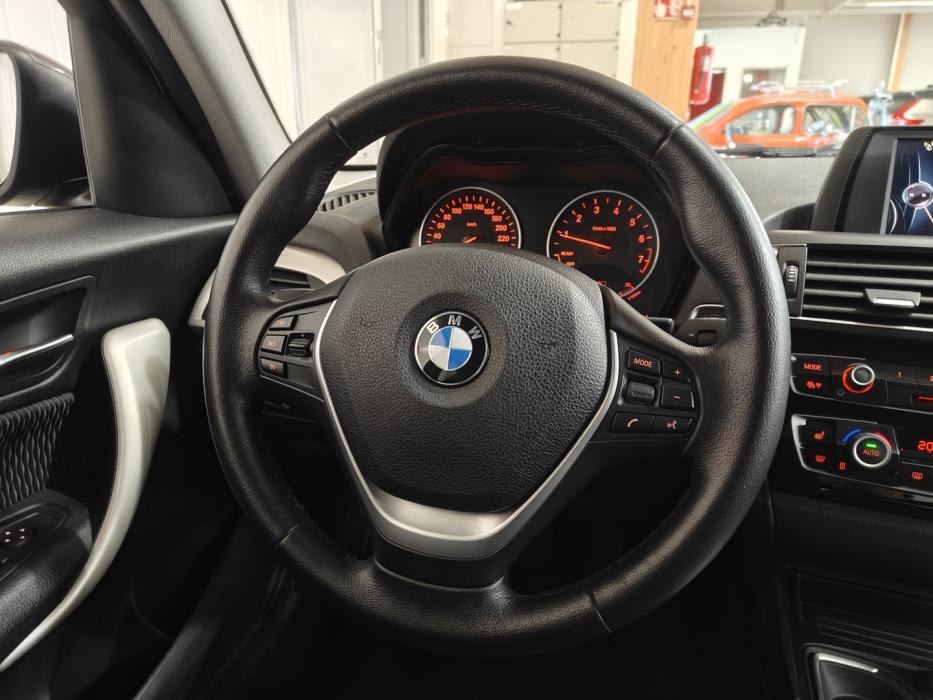 BMW 118 2015