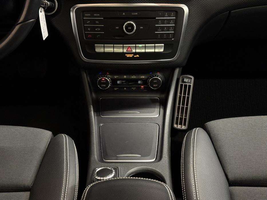 MERCEDES-BENZ A 2016