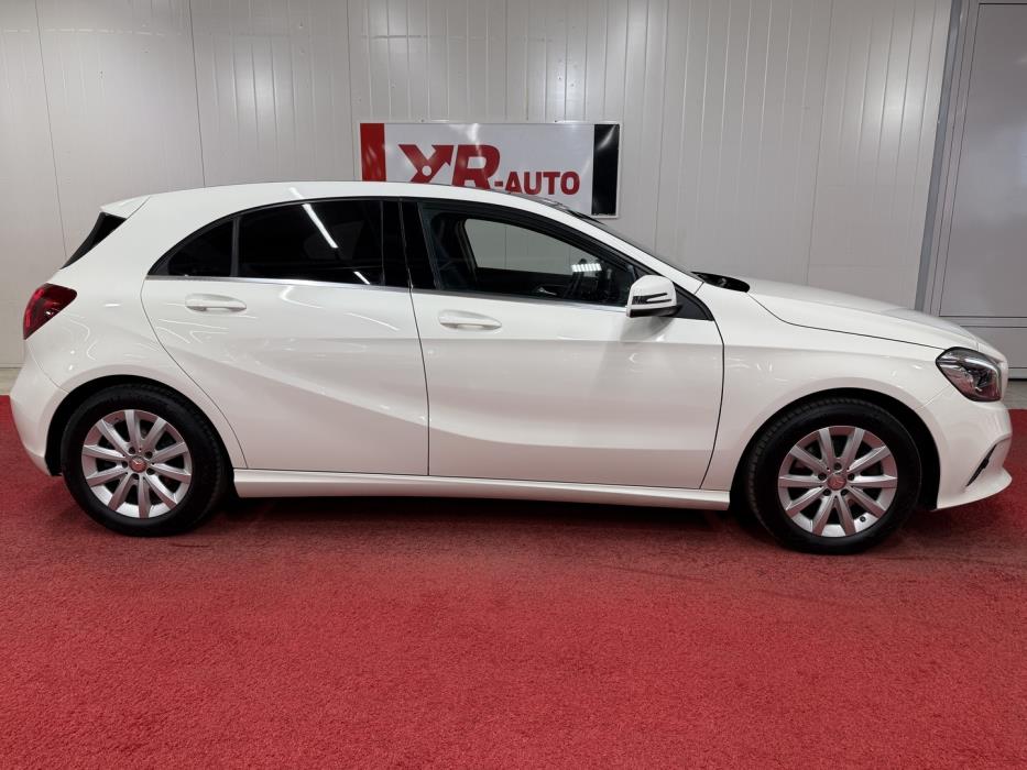 MERCEDES-BENZ A 2016
