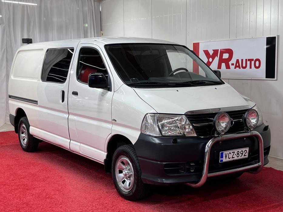 TOYOTA Hiace 2009