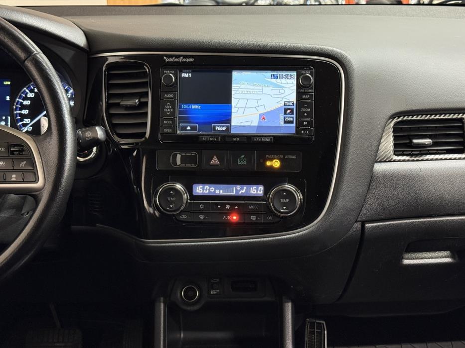 MITSUBISHI Outlander 2012