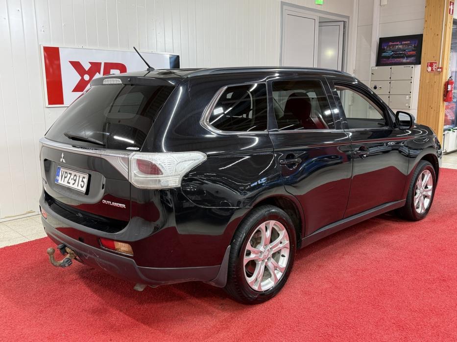 MITSUBISHI Outlander 2012