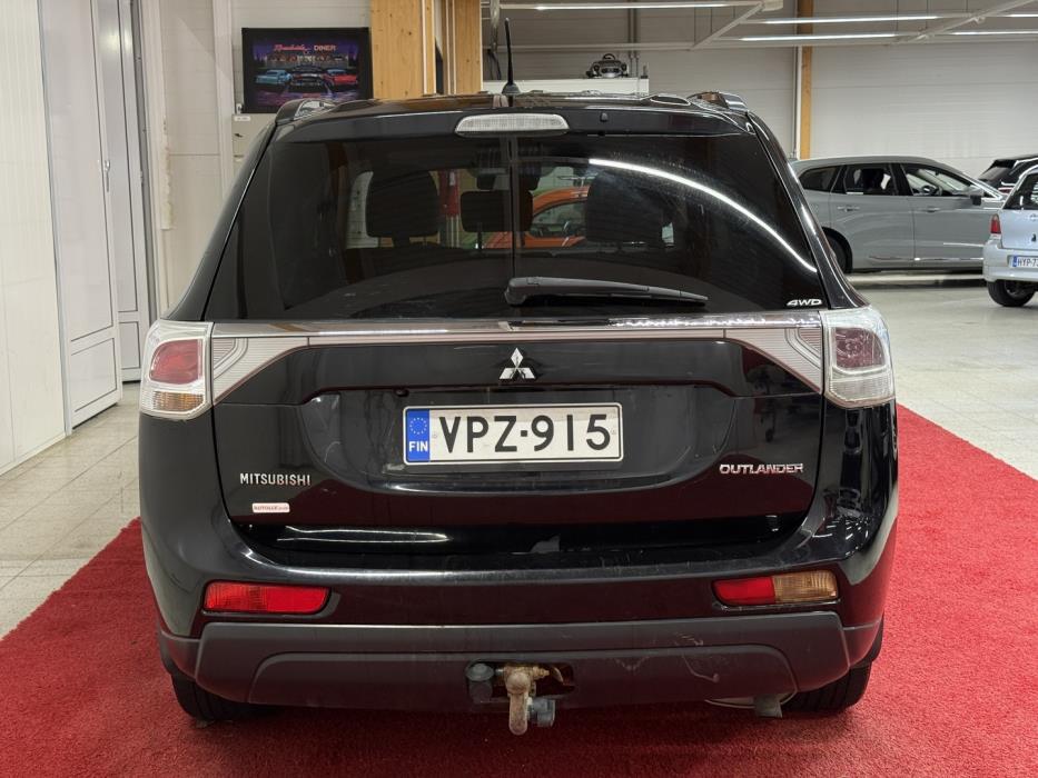 MITSUBISHI Outlander 2012