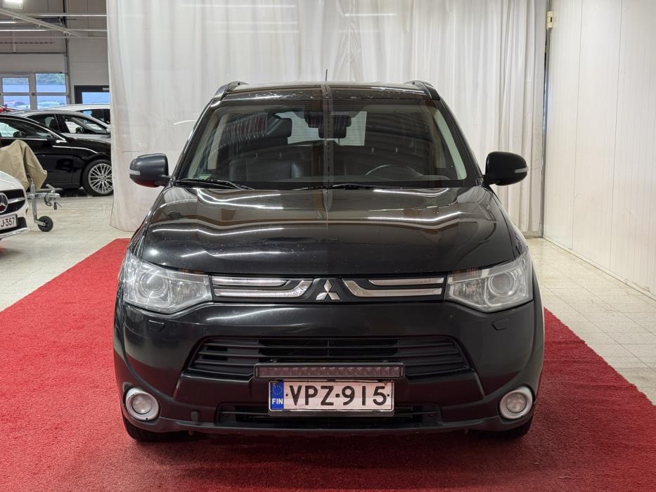 MITSUBISHI Outlander 2012