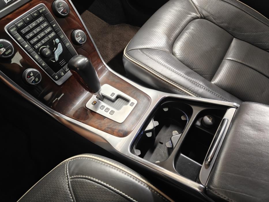 VOLVO S80 2012