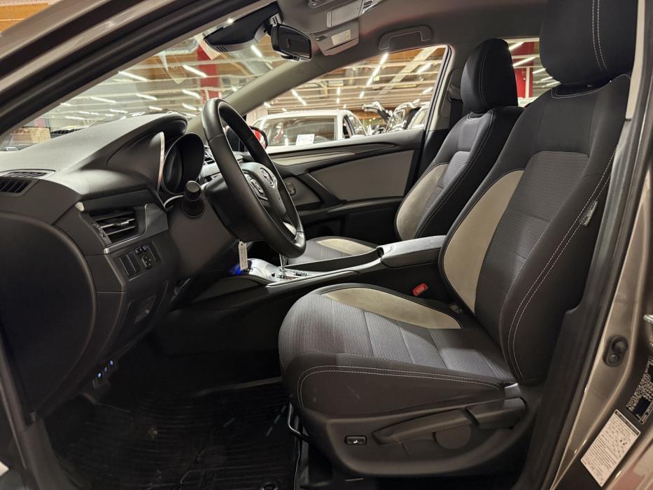 TOYOTA Avensis 2018