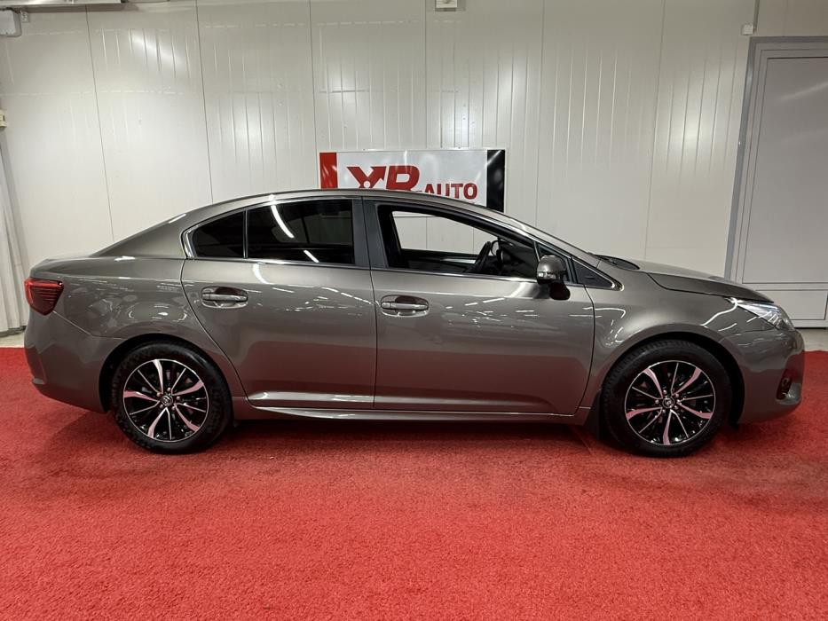 TOYOTA Avensis 2018