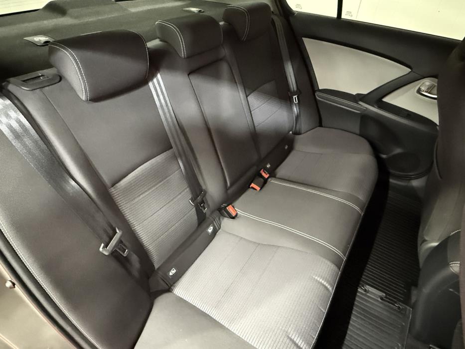 TOYOTA Avensis 2018