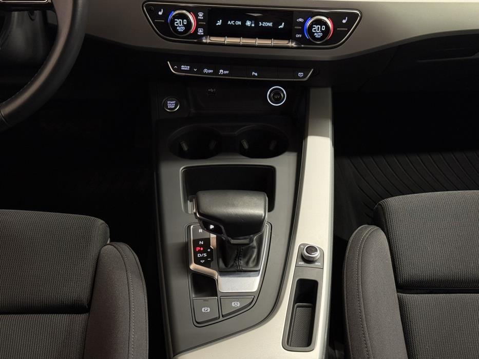 AUDI A4 2020