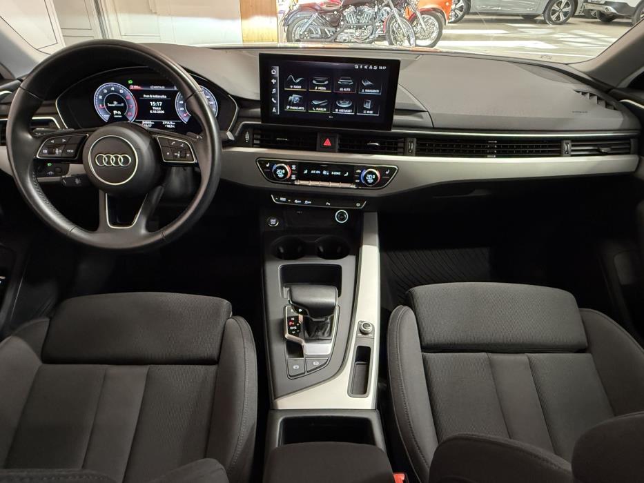 AUDI A4 2020