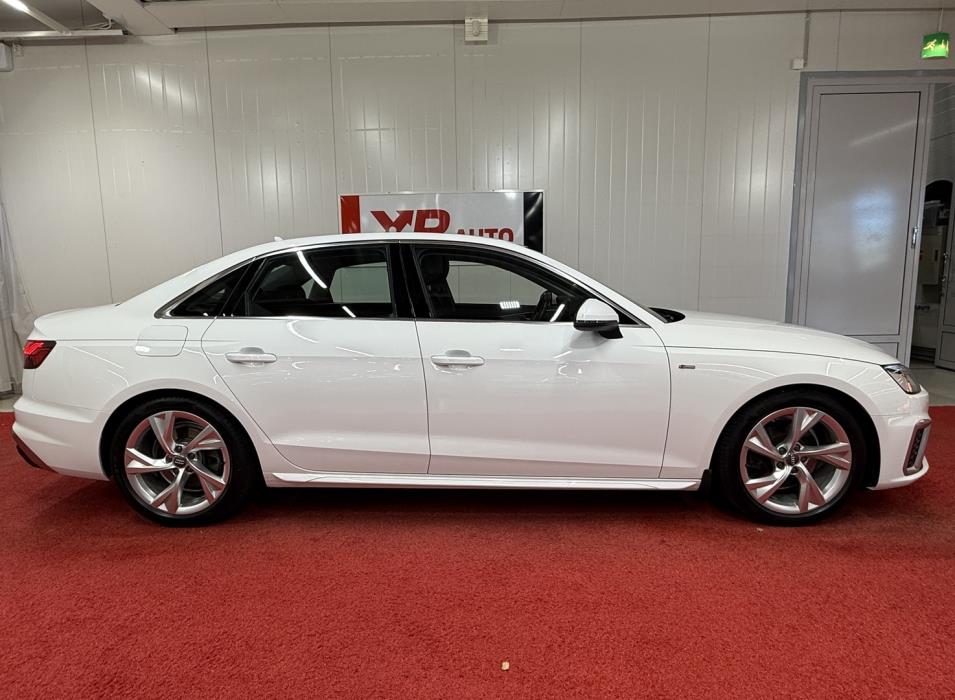 AUDI A4 2020