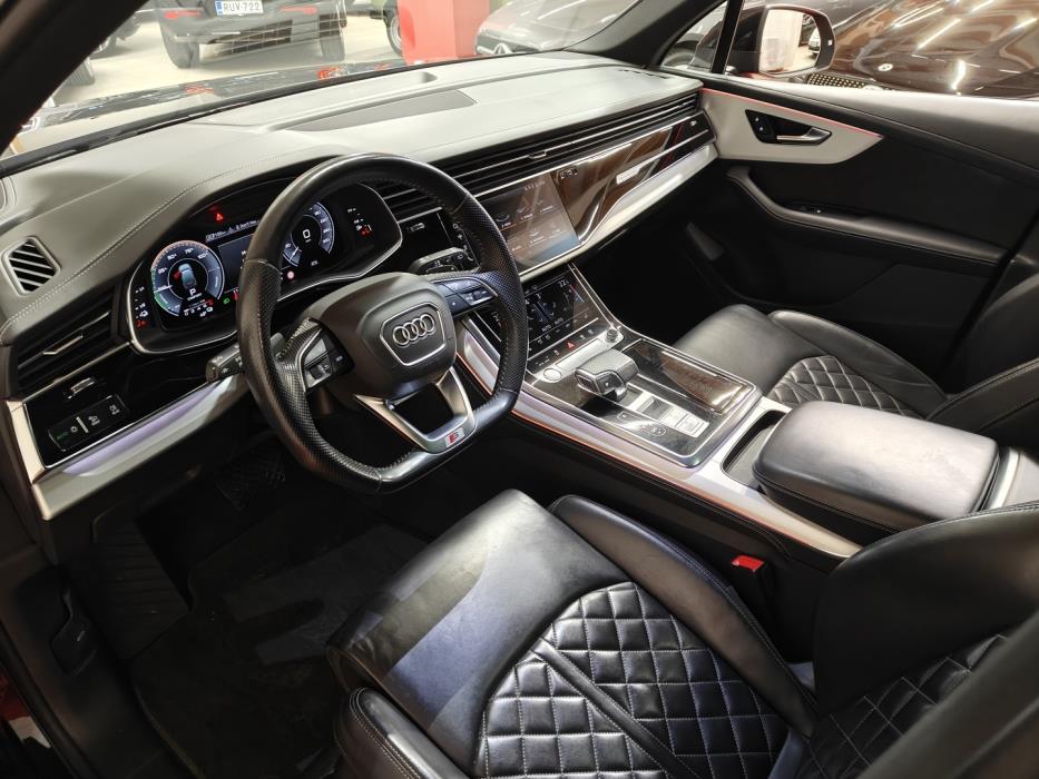 AUDI Q7 2020