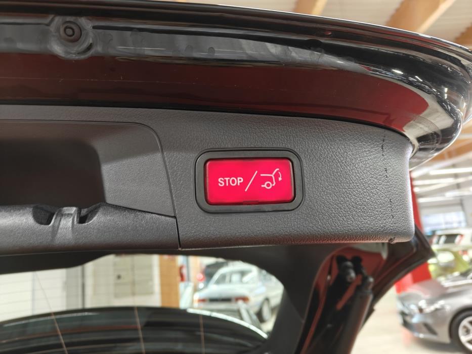 MERCEDES-BENZ GLA 2023