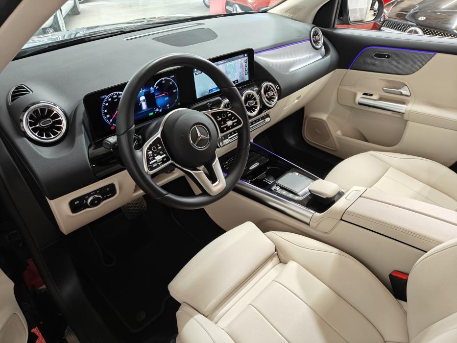 MERCEDES-BENZ EQA 2023