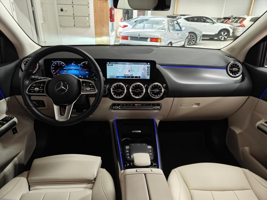 MERCEDES-BENZ EQA 2023