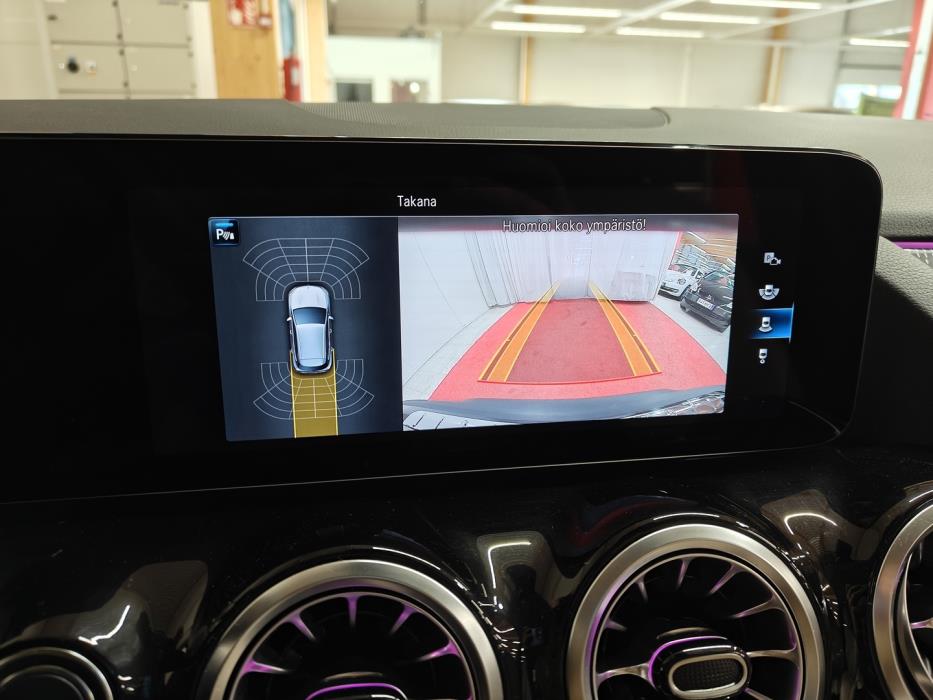 MERCEDES-BENZ EQA 2023