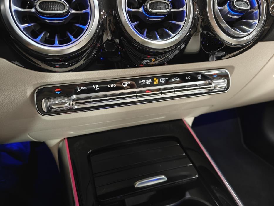 MERCEDES-BENZ EQA 2023