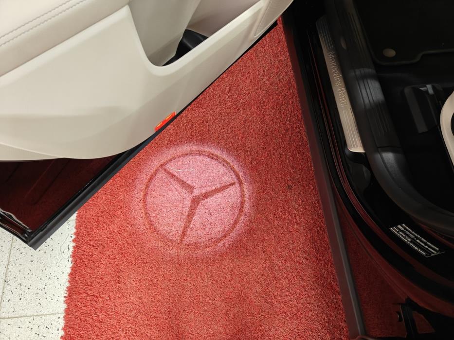 MERCEDES-BENZ EQA 2023