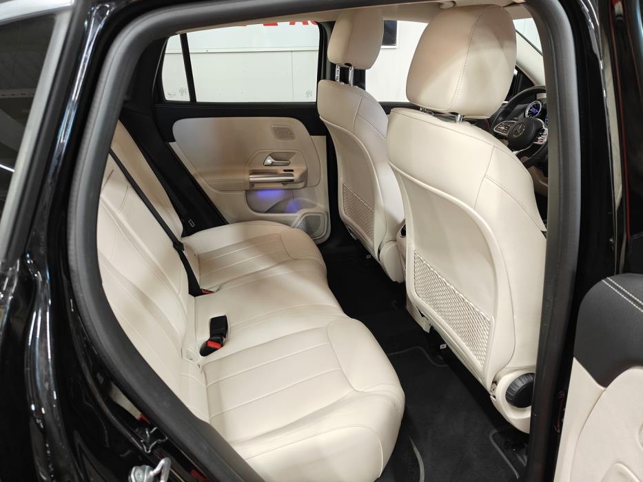 MERCEDES-BENZ EQA 2023