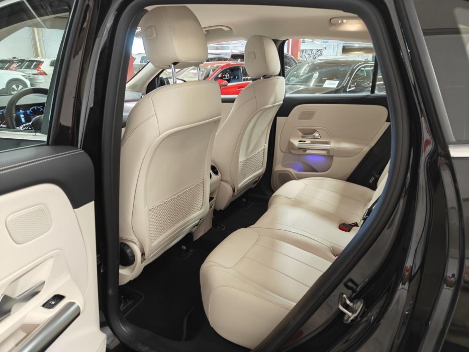 MERCEDES-BENZ EQA 2023