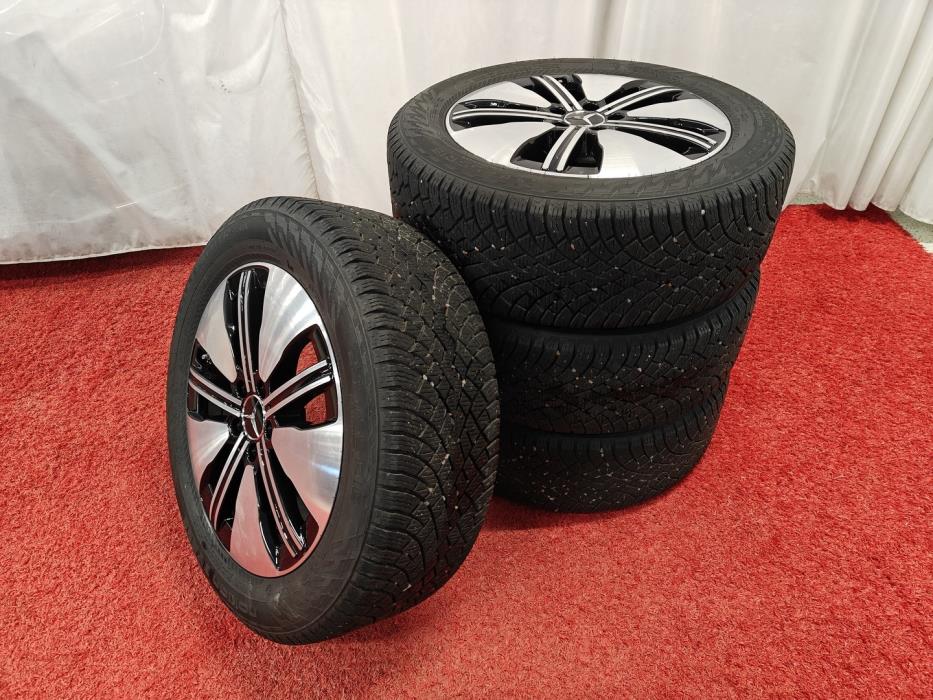 MERCEDES-BENZ EQA 2023