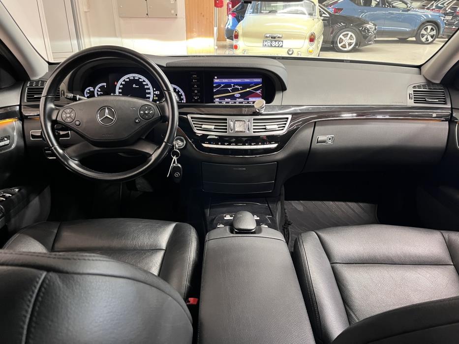 MERCEDES-BENZ S 2013