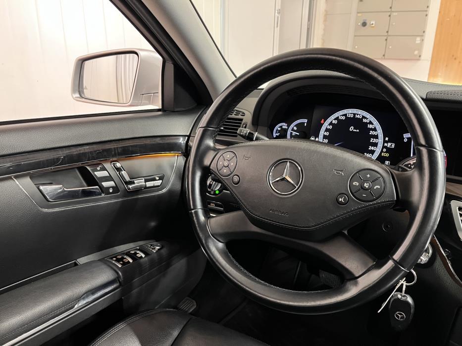 MERCEDES-BENZ S 2013