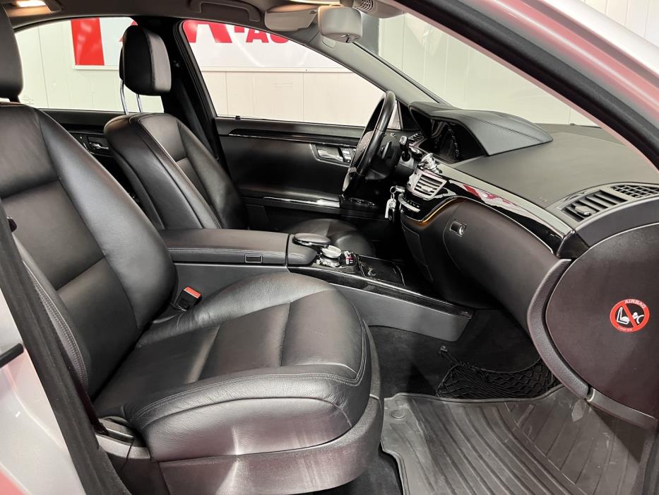 MERCEDES-BENZ S 2013