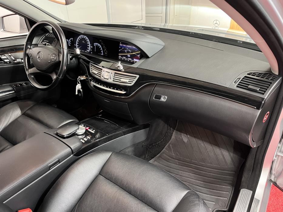 MERCEDES-BENZ S 2013