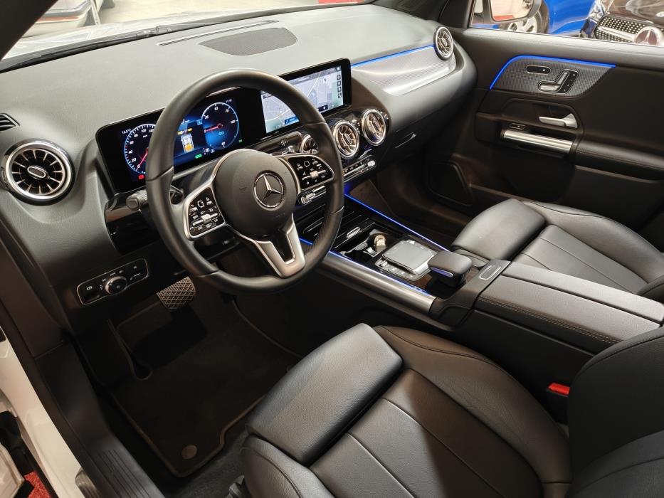 MERCEDES-BENZ EQA 2023