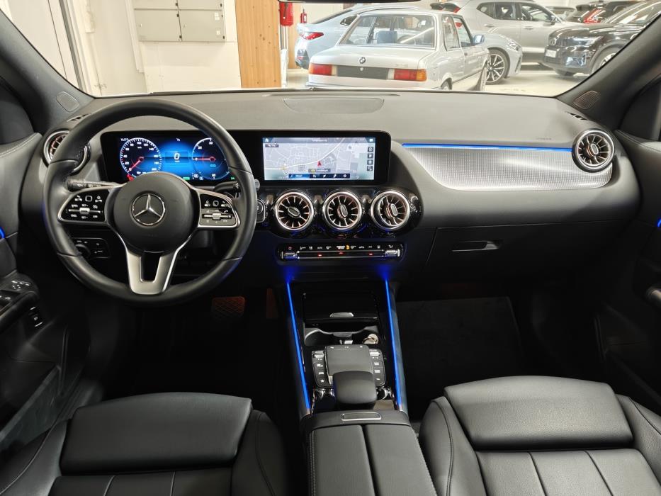 MERCEDES-BENZ EQA 2023