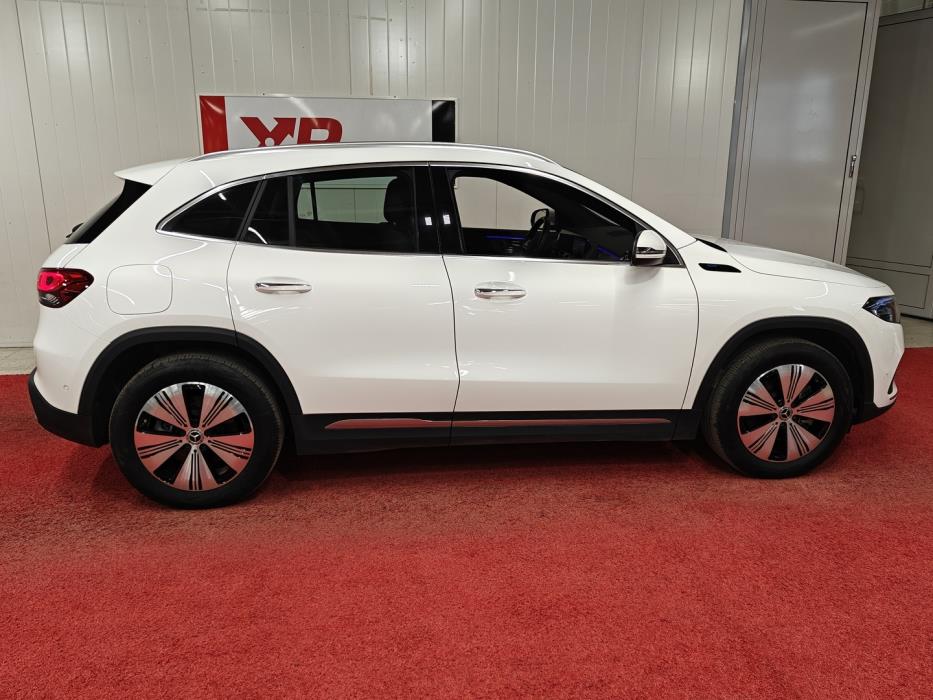 MERCEDES-BENZ EQA 2023