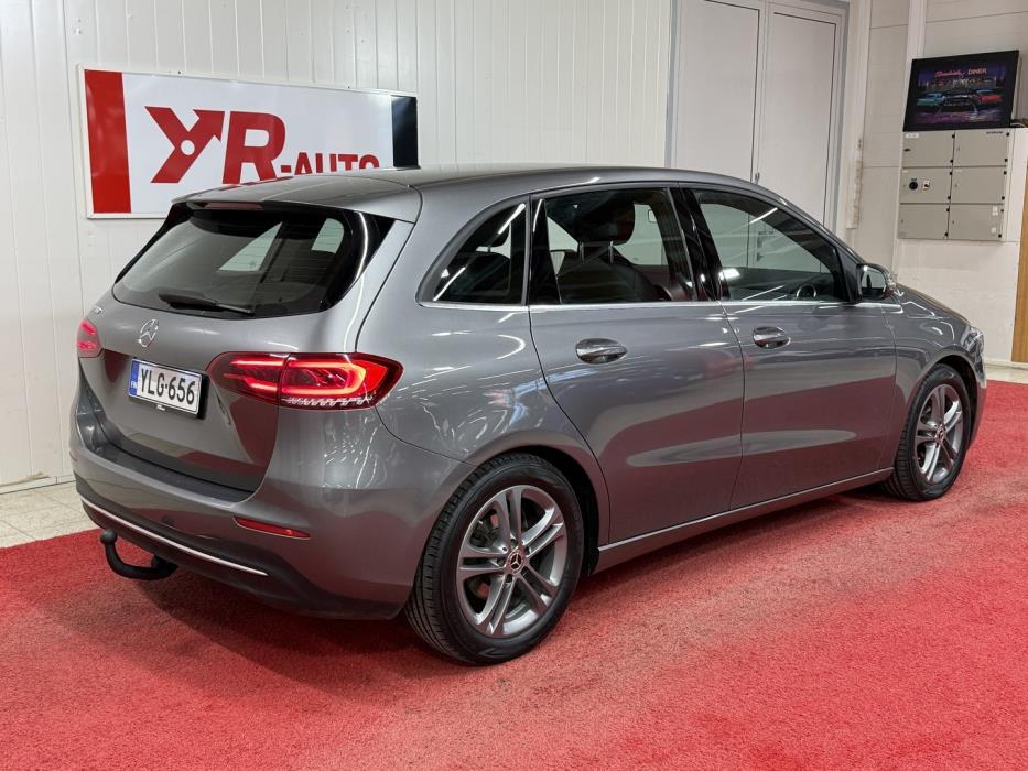 MERCEDES-BENZ B 2019