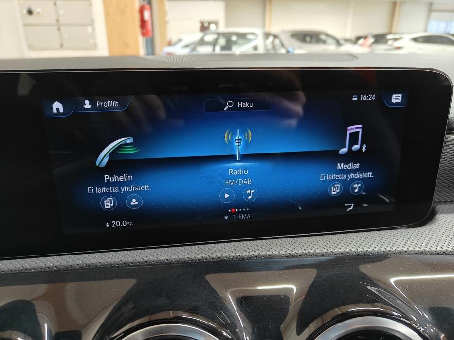 MERCEDES-BENZ CLA 2023