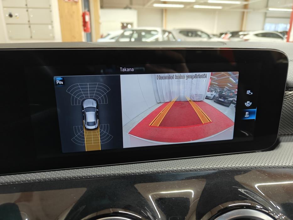 MERCEDES-BENZ CLA 2023