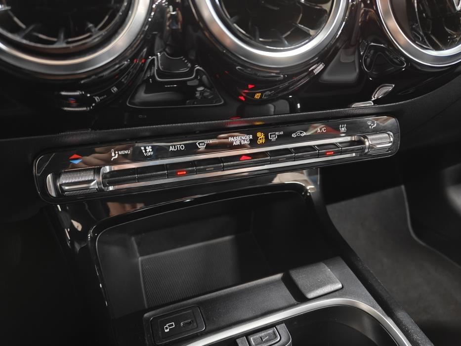 MERCEDES-BENZ CLA 2023