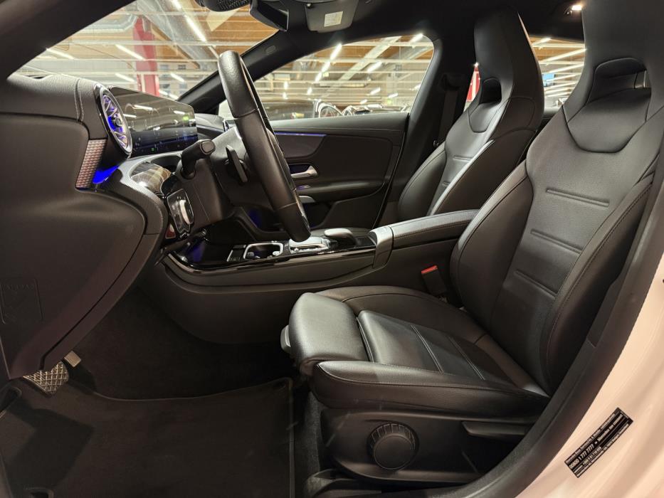 MERCEDES-BENZ CLA 2023