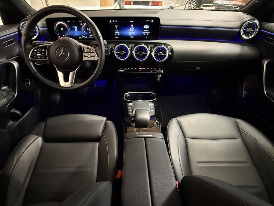 MERCEDES-BENZ CLA 2023