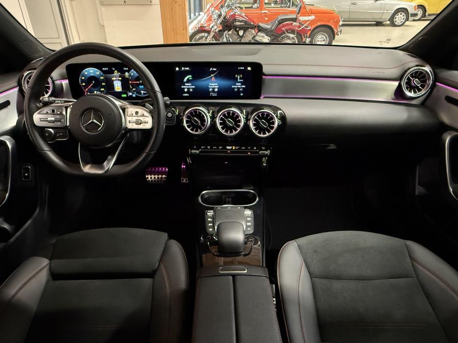 MERCEDES-BENZ CLA 2023
